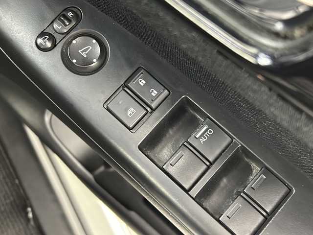 ホンダ Ｎ ＢＯＸ カスタム G SSパッケージ 愛知県 2014(平26)年 4.9万km プレミアムホワイトパール ・純正ナビ(CD/DVD/BT/FM/AM)　/・TV/・両側パワースライドドア/・ETC/・バックカメラ/・CTBA/・純正アルミホイール　/・社外AW付冬タイヤ車載　/・キセノンヘッドライト　/・フォグランプ　/・純正フロアマット