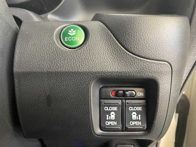 ホンダ Ｎ ＢＯＸ カスタム G SSパッケージ 静岡県 2014(平26)年 5万km プレミアムホワイトパール (株)IDOMが運営する【じしゃロン浜松店】の自社ローン専用車両になりますこちらは現金またはオートローンご利用時の価格です。自社ローンご希望の方は別途その旨お申付け下さい/純正ナビ（VXM-155VSi)/ (CD/DVD/BT/FM/AM)　/ワンセグTV/両側パワースライドドア/ETC/バックカメラ/CTBA/純正アルミホイール　/社外AW付冬タイヤ車載　/キセノンヘッドライト　/フォグランプ　/純正フロアマット