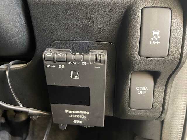 ホンダ Ｎ ＢＯＸ カスタム G SSパッケージ 静岡県 2014(平26)年 5万km プレミアムホワイトパール (株)IDOMが運営する【じしゃロン浜松店】の自社ローン専用車両になりますこちらは現金またはオートローンご利用時の価格です。自社ローンご希望の方は別途その旨お申付け下さい/純正ナビ（VXM-155VSi)/ (CD/DVD/BT/FM/AM)　/ワンセグTV/両側パワースライドドア/ETC/バックカメラ/CTBA/純正アルミホイール　/社外AW付冬タイヤ車載　/キセノンヘッドライト　/フォグランプ　/純正フロアマット