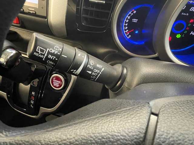 ホンダ Ｎ ＢＯＸ カスタム G SSパッケージ 静岡県 2014(平26)年 5万km プレミアムホワイトパール (株)IDOMが運営する【じしゃロン浜松店】の自社ローン専用車両になりますこちらは現金またはオートローンご利用時の価格です。自社ローンご希望の方は別途その旨お申付け下さい/純正ナビ（VXM-155VSi)/ (CD/DVD/BT/FM/AM)　/ワンセグTV/両側パワースライドドア/ETC/バックカメラ/CTBA/純正アルミホイール　/社外AW付冬タイヤ車載　/キセノンヘッドライト　/フォグランプ　/純正フロアマット