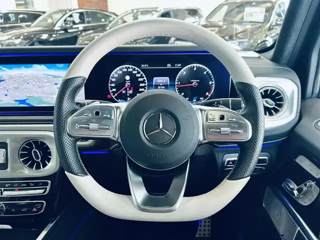 メルセデス・ベンツ ゲレンデヴァーゲン Ｇ４００ｄ AMGライン 大阪府 2022(令4)年 3.8万km オブシディアンブラック マヌファクトゥーアプログラム/ラグジュアリーP/ホワイトレザー/メモリ付きパワーシート/エアシートヒーター/純正ナビ/TV/360度カメラ/applecarplay/サンルーフ/ブルメスター/純正20インチAW/ブラインドスポット