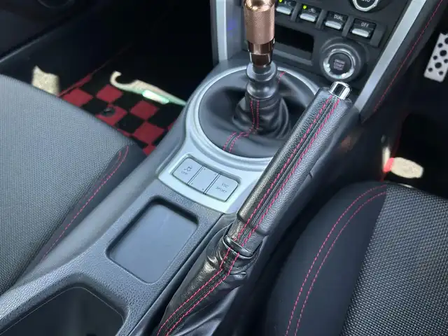 スバル ＢＲＺ S 群馬県 2016(平28)年 1万km WRブルーパール 6MT車/社外SDナビ/（CD/DVD/SD/Bluetooth/USB/iPod）/フルセグテレビ/バックカメラ/クルーズコントロール/プッシュスタート/純正トルセンLSD/オートライト/社外シフトノブ/純正17インチアルミホイール/ETC/HIDヘッドライト