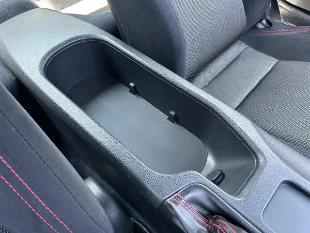 スバル ＢＲＺ S 群馬県 2016(平28)年 1万km WRブルーパール 6MT車/社外SDナビ/（CD/DVD/SD/Bluetooth/USB/iPod）/フルセグテレビ/バックカメラ/クルーズコントロール/プッシュスタート/純正トルセンLSD/オートライト/社外シフトノブ/純正17インチアルミホイール/ETC/HIDヘッドライト