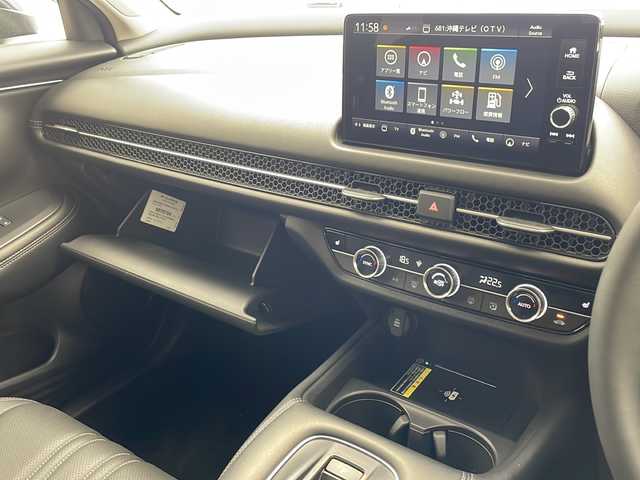ホンダ ＺＲ－Ｖ ハイブリッド e:HEV Z 沖縄県 2024(令6)年 1.3万km ミッドナイトブルービームM 純正9インチナビ/（BT/フルセグ/USB）/マルチビューカメラ/ビルトインETC2.0/BOSEサウンド/ダウンヒルアシスト/ワイヤレス充電/レザーシート/メモリ付きパワーシート/シートヒーター/ステアリングヒーター/ホンダセンシング/衝突軽減ブレーキ/前後誤発進抑制/ブラインドスポットインフォメーション/追従クルーズコントロール/レーキープアシスト/トラフィックジャムアシスト/標識認識機能/歩行者事故低減ステアリング/パーキングセンサー/後退出庫サポート/オートハイビーム/アダプティブコーナリングライト