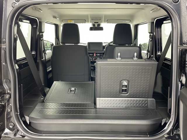 スズキ ジムニー XC 道央・札幌 2025(令7)年 0.1万km未満 ブルーイッシュブラックパール3 ・4WD/・クルーズコントロール/・スズキセーフティサポート/・車線逸脱警報/・プリクラッシュセーフティ/・パーキングソナー/・デュアルセンサーブレーキサポート/・ハイビームアシスト/・誤発進抑制機能/・ふらつき警報/・先行車発進お知らせ/・アイドリングストップ/・横滑り防止/・ダウンヒルアシストコントロール/・全席シートヒーター/・ドアミラーヒーター/・オートライト/・オートマチックハイビーム/・LEDヘッドライト/・フォグランプ