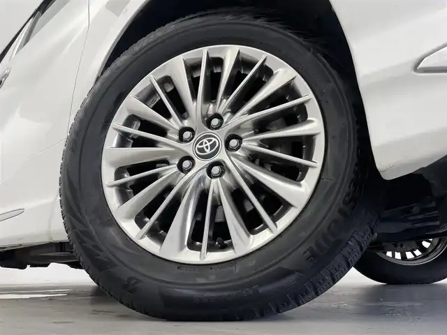 トヨタ アルファードハイブリット SR Cパッケージ 群馬県 2020(令2)年 5.2万km ホワイトパールクリスタルシャイン ツインムーンルーフ/デジタルインナーミラー/ブラインドスポットモニター/リヤクロストラフィックオートブレーキ/モデリスタエアロ/＝＝＝＝＝/純正9インチディスプレイオーディオ/・AM/FM/CD/DVD/Bluetooth/フルセグTV/・Miracast/AppleCarPlay/AndroidAuto/純正フリップダウンモニター/両側パワースライドドア/パワーバックドア/エグゼクティブパワーシート/・ロングスライド/・パワーリクライニング/パワーオットマン/トヨタセーフティセンス/・プリクラッシュセーフティシステム/・レーントレーシングアシスト/・レーダークルーズコントロール(全車速追従機能)/・アダプティブハイビームシステム/前席パワーシート/シートヒーター/シートベンチレーション/プッシュスタート/スマートキー