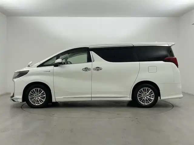 トヨタ アルファードハイブリット SR Cパッケージ 群馬県 2020(令2)年 5.2万km ホワイトパールクリスタルシャイン ツインムーンルーフ/デジタルインナーミラー/ブラインドスポットモニター/リヤクロストラフィックオートブレーキ/モデリスタエアロ/＝＝＝＝＝/純正9インチディスプレイオーディオ/・AM/FM/CD/DVD/Bluetooth/フルセグTV/・Miracast/AppleCarPlay/AndroidAuto/純正フリップダウンモニター/両側パワースライドドア/パワーバックドア/エグゼクティブパワーシート/・ロングスライド/・パワーリクライニング/パワーオットマン/トヨタセーフティセンス/・プリクラッシュセーフティシステム/・レーントレーシングアシスト/・レーダークルーズコントロール(全車速追従機能)/・アダプティブハイビームシステム/前席パワーシート/シートヒーター/シートベンチレーション/プッシュスタート/スマートキー