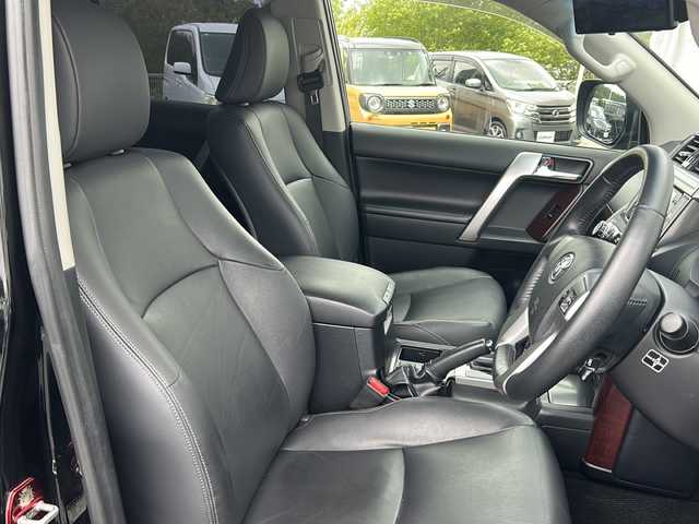 トヨタ ランドクルーザー プラド TX Lパッケージ 千葉県 2017(平29)年 6.4万km ブラック モデリスタエアロ モデリスタウィングデッキ BFグッドリッチA/Tタイヤ ルーフラック 17AW LEDライト サンルーフ 革シート ナビAVIC-RW900 バックカメラ ETC ディーゼル 7人乗