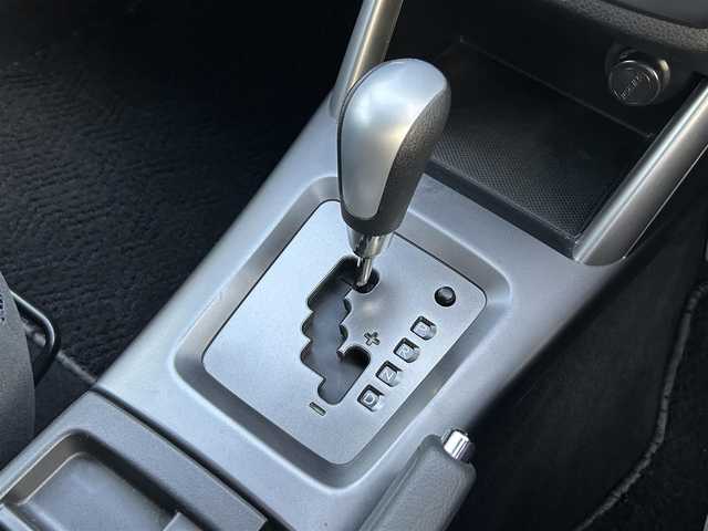 スバル フォレスター 2．0XS スタイル 鳥取県 2012(平24)年 6.9万km オブシディアンブラックパール 4WD/社外ナビ/フルセグ/DVD/CD/BT/バックカメラ/キセノンライト/フォグライト/純正16インチアルミホイール/電動格納ミラー/フロアマット/ドアバイザー/取扱説明書/スペアキー/スタッドレスセット積込み