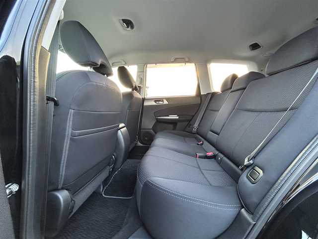 スバル フォレスター 2．0XS スタイル 鳥取県 2012(平24)年 6.9万km オブシディアンブラックパール 4WD/社外ナビ/フルセグ/DVD/CD/BT/バックカメラ/キセノンライト/フォグライト/純正16インチアルミホイール/電動格納ミラー/フロアマット/ドアバイザー/取扱説明書/スペアキー/スタッドレスセット積込み