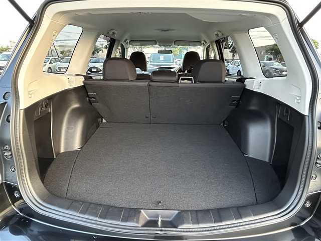 スバル フォレスター 2．0XS スタイル 鳥取県 2012(平24)年 6.9万km オブシディアンブラックパール 4WD/社外ナビ/フルセグ/DVD/CD/BT/バックカメラ/キセノンライト/フォグライト/純正16インチアルミホイール/電動格納ミラー/フロアマット/ドアバイザー/取扱説明書/スペアキー/スタッドレスセット積込み