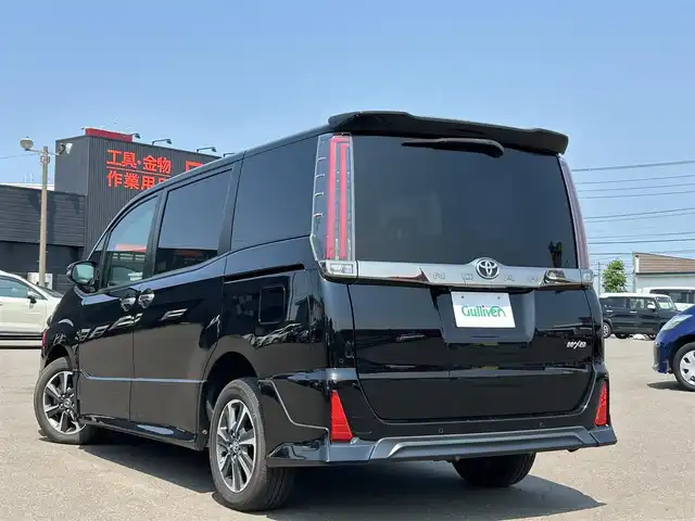 トヨタ ノア Si ダブルバイビーⅡ 道東・釧路十勝 2020(令2)年 3.2万km ブラック ４WD/革巻きステアリング/プッシュスタート/フォグランプ/寒冷地仕様/両側パワースライドドア/ステアリングスイッチ/クルーズコントロール/アイドリングストップ/スマートキー/スペアキー/純正キー1体型スターター/純正ディーラーOPナビ/(CD/DVD/BT)/フルセグTV/バックカメラ/電動化駆動ミラー/ウィンカーミラー/ビルトインETC/純正フロアマット/TRDエアロ