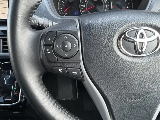 トヨタ ノア Si ダブルバイビーⅡ 道東・釧路十勝 2020(令2)年 3.2万km ブラック ４WD/革巻きステアリング/プッシュスタート/フォグランプ/寒冷地仕様/両側パワースライドドア/ステアリングスイッチ/クルーズコントロール/アイドリングストップ/スマートキー/スペアキー/純正キー1体型スターター/純正ディーラーOPナビ/(CD/DVD/BT)/フルセグTV/バックカメラ/電動化駆動ミラー/ウィンカーミラー/ビルトインETC/純正フロアマット/TRDエアロ
