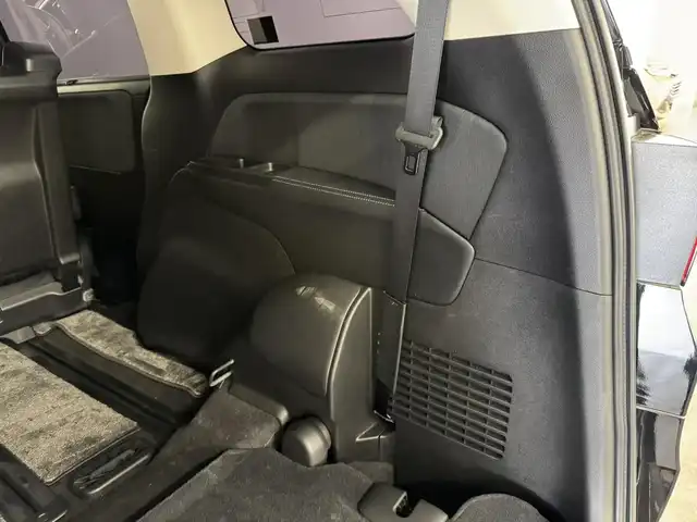 ホンダ オデッセイ アブソルート EX ADV 三重県 2015(平27)年 7.1万km クリスタルブラックパール ガソリン/FF/MTモード付インパネCVT/純正 7インチナビ/（FM/AM/CD/DVD/USB/iPod/Bluetooth/TV/HDMI/後席HDMI）/純正 9インチ後席モニター/マルチビューカメラシステム（360カメラ）/両側パワースライドドア/ビルトインETC/Honda SENSING/・衝突軽減ブレーキ［CMBS］/・車線維持支援システム［LKAS］/・路外逸脱抑制機能/・アダプティブクルーズコントロール［ACC］/・先行車発進お知らせ機能/・ブラインドスポットシステム/・標識認識機能（常駐表示機能付）/・スマートパーキングアシストシステム/装備/・ハーフレザーシート/・パワーシート（D8way）/・トリプルゾーンコントロール・フルオートエアコン（前席左右＋後席）/・プレミアムクレードル2ndシート（オットマン・バックシェル付）/・オートライト/・LEDヘッドライト/・電動格納ドアミラー（ヒーター付）/・パドルシフト/・ステアリングスイッチ/・社外AW（18×7J ＋52 114.3-5）あり/・プッシュスタート/・スマートキーx3/など