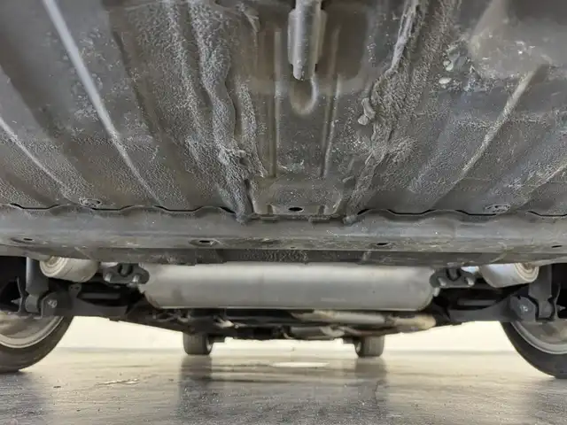 ホンダ オデッセイ アブソルート EX ADV 三重県 2015(平27)年 7.1万km クリスタルブラックパール ガソリン/FF/MTモード付インパネCVT/純正 7インチナビ/（FM/AM/CD/DVD/USB/iPod/Bluetooth/TV/HDMI/後席HDMI）/純正 9インチ後席モニター/マルチビューカメラシステム（360カメラ）/両側パワースライドドア/ビルトインETC/Honda SENSING/・衝突軽減ブレーキ［CMBS］/・車線維持支援システム［LKAS］/・路外逸脱抑制機能/・アダプティブクルーズコントロール［ACC］/・先行車発進お知らせ機能/・ブラインドスポットシステム/・標識認識機能（常駐表示機能付）/・スマートパーキングアシストシステム/装備/・ハーフレザーシート/・パワーシート（D8way）/・トリプルゾーンコントロール・フルオートエアコン（前席左右＋後席）/・プレミアムクレードル2ndシート（オットマン・バックシェル付）/・オートライト/・LEDヘッドライト/・電動格納ドアミラー（ヒーター付）/・パドルシフト/・ステアリングスイッチ/・社外AW（18×7J ＋52 114.3-5）あり/・プッシュスタート/・スマートキーx3/など
