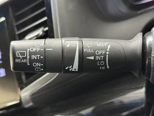 ホンダ オデッセイ アブソルート EX ADV 三重県 2015(平27)年 7.1万km クリスタルブラックパール ガソリン/FF/MTモード付インパネCVT/純正 7インチナビ/（FM/AM/CD/DVD/USB/iPod/Bluetooth/TV/HDMI/後席HDMI）/純正 9インチ後席モニター/マルチビューカメラシステム（360カメラ）/両側パワースライドドア/ビルトインETC/Honda SENSING/・衝突軽減ブレーキ［CMBS］/・車線維持支援システム［LKAS］/・路外逸脱抑制機能/・アダプティブクルーズコントロール［ACC］/・先行車発進お知らせ機能/・ブラインドスポットシステム/・標識認識機能（常駐表示機能付）/・スマートパーキングアシストシステム/装備/・ハーフレザーシート/・パワーシート（D8way）/・トリプルゾーンコントロール・フルオートエアコン（前席左右＋後席）/・プレミアムクレードル2ndシート（オットマン・バックシェル付）/・オートライト/・LEDヘッドライト/・電動格納ドアミラー（ヒーター付）/・パドルシフト/・ステアリングスイッチ/・社外AW（18×7J ＋52 114.3-5）あり/・プッシュスタート/・スマートキーx3/など