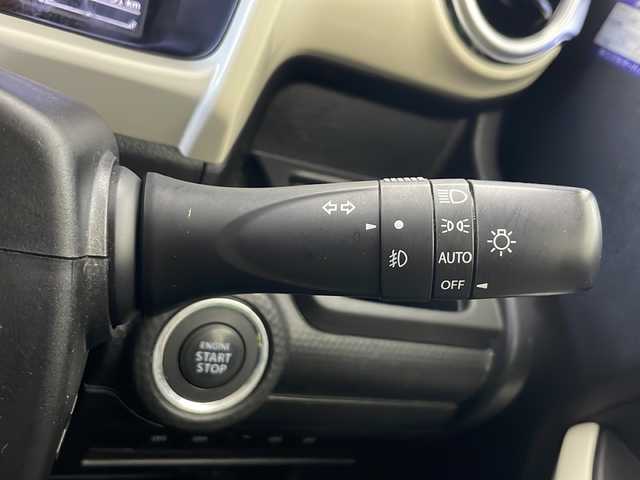 スズキ クロスビー HYBRID MZ 秋田県 2020(令2)年 2.6万km キャラバンアイボリーパールメタリック/ブラック 2トーンルーフ ４WD/純正８インチナビ【FM/AM/BT/CD/DVD】　/全方位カメラ　/フルセグTV /プッシュスタート /LEDライト　/前席シートヒーター　/アイドリングストップ　/パドルシフト　/クルーズコントロール　/ビルトインETC /ワンオーナー /純正AW/純正フロアマット/ヒルディセントコントロール/ダウンヒルアシストコントロール/横滑り防止装置/衝突被害軽減システム/クリアランスソナー /コーナーセンサー /衝突被害軽減システム/レーンキープアシスト/オートエアコン /オートライト/スマートキー/スペアキー有り/ステアリングリモコン/サイドバイザー /ウィンカーミラー /フォグライト /保証書/取扱説明書