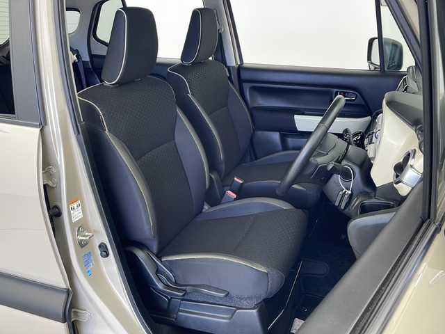 スズキ クロスビー HYBRID MZ 秋田県 2020(令2)年 2.6万km キャラバンアイボリーパールメタリック/ブラック 2トーンルーフ ４WD/純正８インチナビ【FM/AM/BT/CD/DVD】　/全方位カメラ　/フルセグTV /プッシュスタート /LEDライト　/前席シートヒーター　/アイドリングストップ　/パドルシフト　/クルーズコントロール　/ビルトインETC /ワンオーナー /純正AW/純正フロアマット/ヒルディセントコントロール/ダウンヒルアシストコントロール/横滑り防止装置/衝突被害軽減システム/クリアランスソナー /コーナーセンサー /衝突被害軽減システム/レーンキープアシスト/オートエアコン /オートライト/スマートキー/スペアキー有り/ステアリングリモコン/サイドバイザー /ウィンカーミラー /フォグライト /保証書/取扱説明書