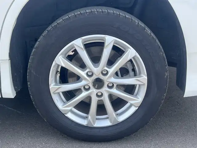 トヨタ ノア ハイブリッド S－G 秋田県 2024(令6)年 10.7万km ホワイトパールクリスタルシャイン ４WD/衝突軽減システム/LEDヘッドライト/片側パワースライドドア/純正メモリナビ（DVD/CD再生可能）/フルセグ/デジタルインナーミラー一体型バックカメラ/MONZA JAPAN製16インチアルミ（夏タイヤ装着）/スマートキー/アイドリングストップ/プッシュスタート/コーナーセンサー/オートマチックハイビーム/レーダークルーズコントロール追従走行有/LTA（レーントレーシングアシスト）/ステアリングスイッチ/電動パーキングブレーキ/ブレーキホールド機能/ETC2.0/ドライブレコーダー/純正フロアマット/純正ドアバイザー/オートライト/オートエアコン/パワーステアリング/パワーウィンドウ/ヘッドライトレベライザー/ウォークスルー/横滑り防止/盗難防止装置/電動格納ウィンカーミラー/キーレスエントリー/保証書/取扱説明書/記録簿/スペアキー1本有
