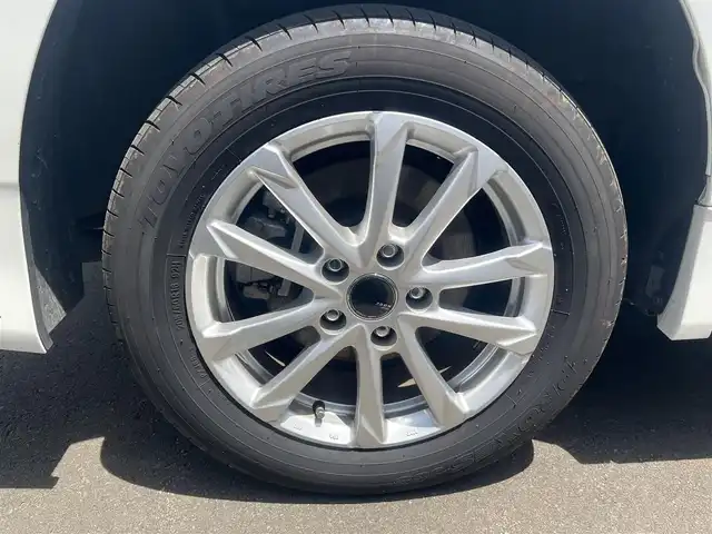 トヨタ ノア ハイブリッド S－G 秋田県 2024(令6)年 10.7万km ホワイトパールクリスタルシャイン ４WD/衝突軽減システム/LEDヘッドライト/片側パワースライドドア/純正メモリナビ（DVD/CD再生可能）/フルセグ/デジタルインナーミラー一体型バックカメラ/MONZA JAPAN製16インチアルミ（夏タイヤ装着）/スマートキー/アイドリングストップ/プッシュスタート/コーナーセンサー/オートマチックハイビーム/レーダークルーズコントロール追従走行有/LTA（レーントレーシングアシスト）/ステアリングスイッチ/電動パーキングブレーキ/ブレーキホールド機能/ETC2.0/ドライブレコーダー/純正フロアマット/純正ドアバイザー/オートライト/オートエアコン/パワーステアリング/パワーウィンドウ/ヘッドライトレベライザー/ウォークスルー/横滑り防止/盗難防止装置/電動格納ウィンカーミラー/キーレスエントリー/保証書/取扱説明書/記録簿/スペアキー1本有