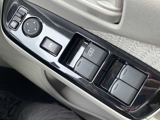 日産 デイズ X 道東・釧路十勝 2023(令5)年 1.4万km ホワイトパール 4WD/ナビ　/　(AM/FM/BT)/マイパイロット/ETC/ミラー型バックカメラ/社外14インチAW/社外フロアマット/アイドリングストップ/オートライト/ABS/横滑り防止装置/USB入力端子