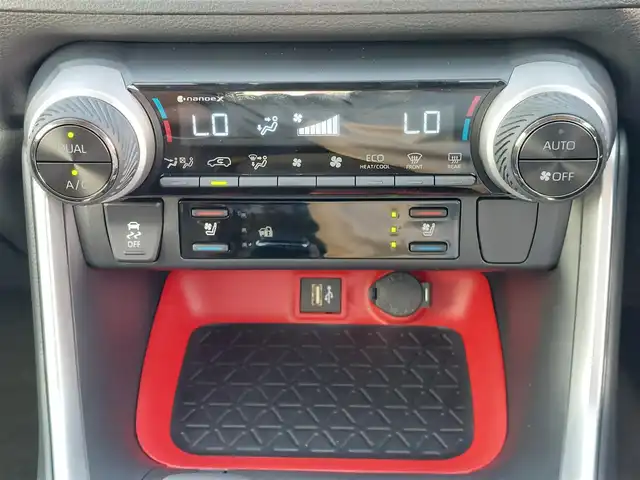 トヨタ ＲＡＶ４ HV アドベンチャー オフロードPKGⅡ 東京都 2025(令7)年 0.1千km アティチュードブラックマイカ 登録済未使用車/純正10.5インチディスプレイオーディオ/パノラミックビューモニター/ビルトインETC2.0/デジタルインナーミラー/シートヒーター/ベンチレーションシート/ステアリングヒーター/パワーバックドア/コーナーセンサー/Toyota　Safety　Sense/・プリクラッシュセーフティ/・レーントレーシングアシスト/・レーダークルーズコントロール/・オートマチックハイビーム/・ブラインドスポットモニター