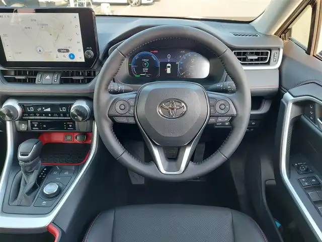 トヨタ ＲＡＶ４ HV アドベンチャー オフロードPKGⅡ 東京都 2025(令7)年 0.1千km アティチュードブラックマイカ 登録済未使用車/純正10.5インチディスプレイオーディオ/パノラミックビューモニター/ビルトインETC2.0/デジタルインナーミラー/シートヒーター/ベンチレーションシート/ステアリングヒーター/パワーバックドア/コーナーセンサー/Toyota　Safety　Sense/・プリクラッシュセーフティ/・レーントレーシングアシスト/・レーダークルーズコントロール/・オートマチックハイビーム/・ブラインドスポットモニター