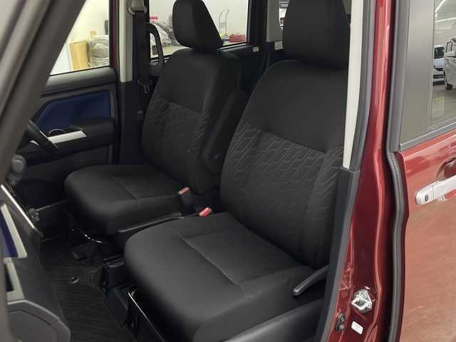 トヨタ ルーミー カスタムG 長崎県 2019(平31)年 4.4万km ファイアークォーツレッドM 純正7インチナビ/（フルセグ/CD/DVD/Bluetooth）/バックカメラ/トヨタセーフティセンス/・衝突被害軽減システム/・横滑り防止装置/・クルーズコントロール/・クリアランスソナー/両側パワースライドドア/純正14インチAW/オートライト/オートマチックハイビーム/LEDヘッドライト/LEDフォグランプ/シートヒーター/ドライブレコーダー/ETC/純正フロアマット/プッシュスタート/スマートキー