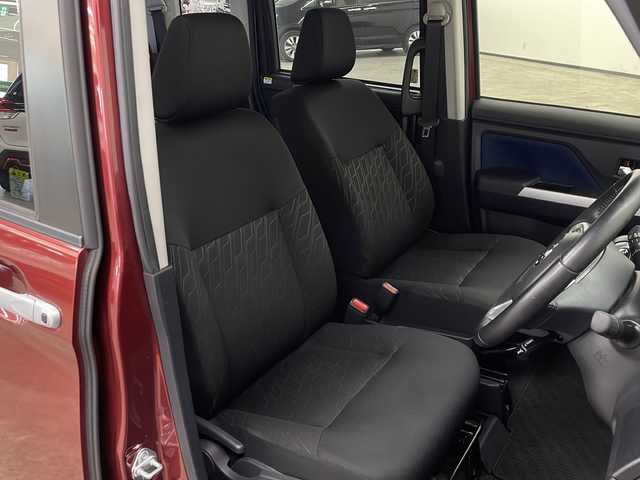 トヨタ ルーミー カスタムG 長崎県 2019(平31)年 4.4万km ファイアークォーツレッドM 純正7インチナビ/（フルセグ/CD/DVD/Bluetooth）/バックカメラ/トヨタセーフティセンス/・衝突被害軽減システム/・横滑り防止装置/・クルーズコントロール/・クリアランスソナー/両側パワースライドドア/純正14インチAW/オートライト/オートマチックハイビーム/LEDヘッドライト/LEDフォグランプ/シートヒーター/ドライブレコーダー/ETC/純正フロアマット/プッシュスタート/スマートキー