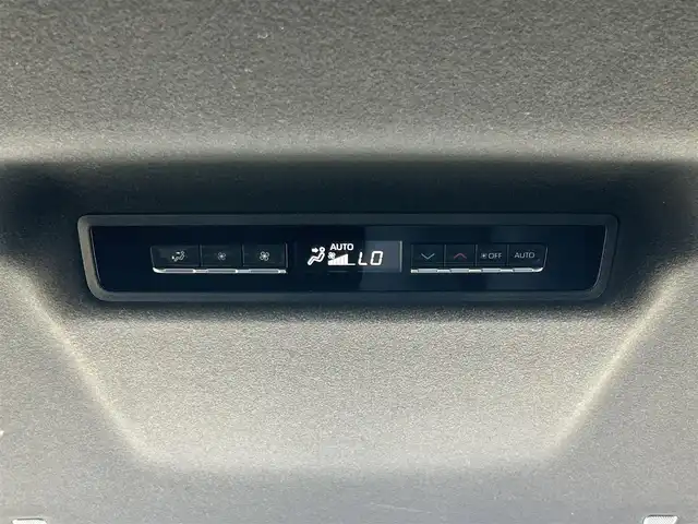 トヨタ ヴォクシー ハイブリッド S－Z 群馬県 2023(令5)年 1.5万km マッシブグレー トヨタセーフティセンス/・プリクラッシュセーフティ/・レーンディパーチャーアラート/・プロアクティブドライビングアシスト/・ロードサインアシスト/・オートマチックハイビーム/・レーダークルーズコントロール/・パーキングサポートブレーキ/・クリアランスソナー/純正10.5インチディスプレイオーディオ/(ナビ/CD/DVD/BT/USB)/モデリスタエアロ/モデリスタグリル/フルセグTV/バックカメラ/両側パワースライドドア/パワーバックドア/ETC2.0/ハーフレザー/シートヒーター/（D席/N席）/LEDヘッドライト/純正AW/純正フロアマット
