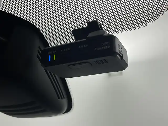 日産 セレナ e－パワー ハイウェイスター V 岡山県 2018(平30)年 8.2万km ブリリアントホワイトパール 純正9インチナビ/型番:MM517D-L/（CD/DVD/TV/BT/USB)/フリップダウンモニター/全方位カメラ/プロパイロット/パーキングアシスト/両側パワースライドドア/シートヒーター/デジタルインナミラー/オートライト/ステアリングリモコン/ETC/純正フロアマット/純正ドアバイザー