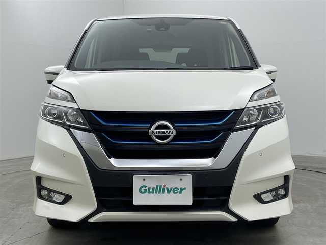 日産 セレナ e－パワー ハイウェイスター V 岡山県 2018(平30)年 8.2万km ブリリアントホワイトパール 純正9インチナビ/型番:MM517D-L/（CD/DVD/TV/BT/USB)/フリップダウンモニター/全方位カメラ/プロパイロット/パーキングアシスト/両側パワースライドドア/シートヒーター/デジタルインナミラー/オートライト/ステアリングリモコン/ETC/純正フロアマット/純正ドアバイザー