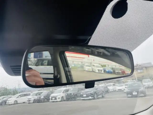 日産 ノート X 熊本県 2019(令1)年 6.6万km ダークメタルグレー 社外ナビ/・AM/FM/CD/BT/・バックカメラ/ETC/衝突軽減ブレーキ/横滑り防止装置/レーンキープアシスト/オートライト/電動格納ミラー/ウインカーミラー/社外フロアマット/アイドリングストップ/プッシュスタート/スマートキー
