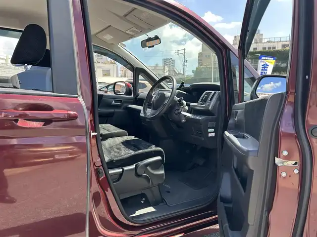 ホンダ ステップワゴン G Eセレクション 沖縄県 2013(平25)年 5.3万km ワイン (株)IDOMが運営する【じしゃロンコザ店】の自社ローン専用車両になりますこちらは現金またはオートローンご利用時の価格です。自社ローンご希望の方は別途その旨お申付け下さい/純正ナビ　/ＴＶ　/バックカメラ　/ＥＴＣ　/両側パワースライドドア　/アイドリングストップ　/スマートキー　/純正フロアマット　/ドライブレコーダー