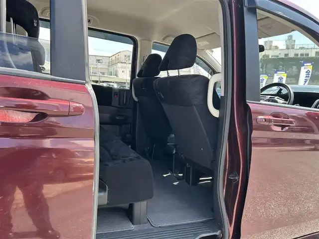 ホンダ ステップワゴン G Eセレクション 沖縄県 2013(平25)年 5.3万km ワイン (株)IDOMが運営する【じしゃロンコザ店】の自社ローン専用車両になりますこちらは現金またはオートローンご利用時の価格です。自社ローンご希望の方は別途その旨お申付け下さい/純正ナビ　/ＴＶ　/バックカメラ　/ＥＴＣ　/両側パワースライドドア　/アイドリングストップ　/スマートキー　/純正フロアマット　/ドライブレコーダー