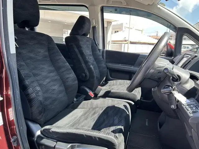 ホンダ ステップワゴン G Eセレクション 沖縄県 2013(平25)年 5.3万km ワイン (株)IDOMが運営する【じしゃロンコザ店】の自社ローン専用車両になりますこちらは現金またはオートローンご利用時の価格です。自社ローンご希望の方は別途その旨お申付け下さい/純正ナビ　/ＴＶ　/バックカメラ　/ＥＴＣ　/両側パワースライドドア　/アイドリングストップ　/スマートキー　/純正フロアマット　/ドライブレコーダー