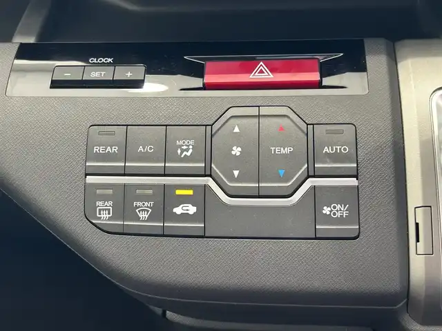 ホンダ ステップワゴン G Eセレクション 沖縄県 2013(平25)年 5.3万km ワイン (株)IDOMが運営する【じしゃロンコザ店】の自社ローン専用車両になりますこちらは現金またはオートローンご利用時の価格です。自社ローンご希望の方は別途その旨お申付け下さい/純正ナビ　/ＴＶ　/バックカメラ　/ＥＴＣ　/両側パワースライドドア　/アイドリングストップ　/スマートキー　/純正フロアマット　/ドライブレコーダー