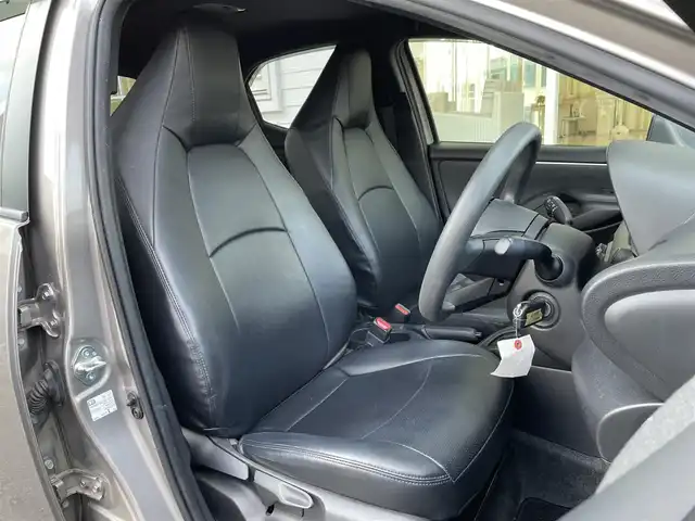 トヨタ ヤリス X 愛知県 2020(令2)年 7.2万km アバンギャルドブロンズメタリック (株)IDOMが運営する【じしゃロン名古屋鳴海店】の自社ローン専用車両になりますこちらは現金またはオートローンご利用時の価格です。自社ローンご希望の方は別途その旨お申付け下さい/キーレス/ディスプレイオーディオ/バックカメラ/ETC/社外14AW