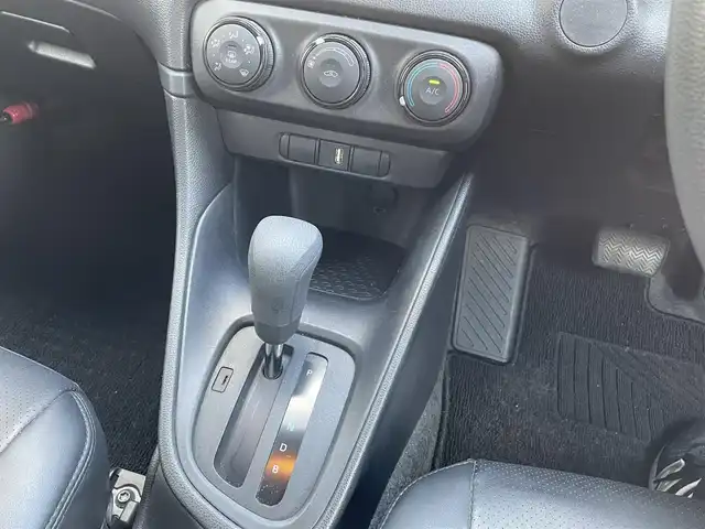 トヨタ ヤリス X 愛知県 2020(令2)年 7.2万km アバンギャルドブロンズメタリック (株)IDOMが運営する【じしゃロン名古屋鳴海店】の自社ローン専用車両になりますこちらは現金またはオートローンご利用時の価格です。自社ローンご希望の方は別途その旨お申付け下さい/キーレス/ディスプレイオーディオ/バックカメラ/ETC/社外14AW