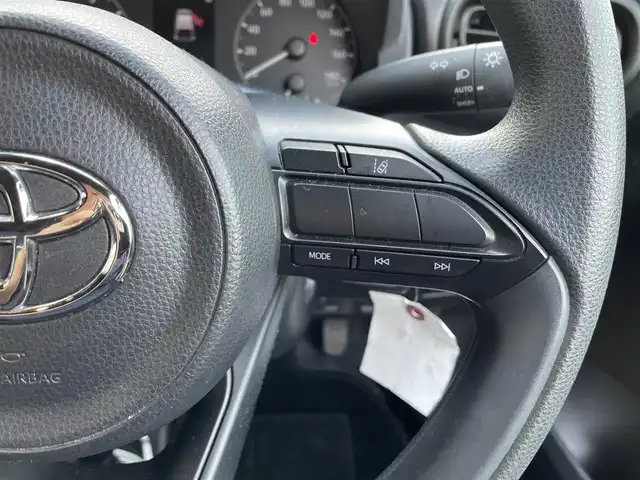 トヨタ ヤリス X 愛知県 2020(令2)年 7.2万km アバンギャルドブロンズメタリック (株)IDOMが運営する【じしゃロン名古屋鳴海店】の自社ローン専用車両になりますこちらは現金またはオートローンご利用時の価格です。自社ローンご希望の方は別途その旨お申付け下さい/キーレス/ディスプレイオーディオ/バックカメラ/ETC/社外14AW