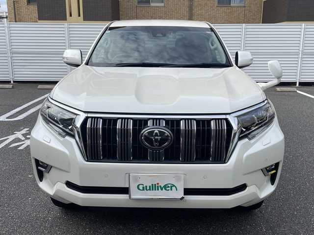 トヨタ ランドクルーザー プラド TX Lパッケージ 広島県 2020(令2)年 2.7万km ホワイトパールクリスタルシャイン /登録時走行距離/　　　　　　　26421キロ/ワンオーナー/4WD/純正ナビ/バックカメラ/地デジ/黒革シート/エアシート/PCS/スペアキー×１/ビルトインETC/新車時整備手帳/　　【保証書】/取扱説明書/