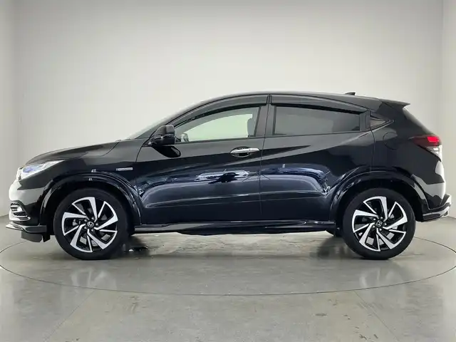 ホンダ ヴェゼル ハイブリッド RS ホンダセンシング 愛知県 2020(令2)年 7.3万km クリスタルブラックパール 純正8インチナビ/ホンダセンシング/HDMI/パドルシフト/レーダークルーズコントロール/シートヒーター/バックカメラ/フルセグTV/DVD/ETC/ドライブレコーダー/純正アルミホイール/LEDオートライト/フォグランプ/純正フロアマット/コーナーセンサー/衝突被害軽減ブレーキ/禁煙車