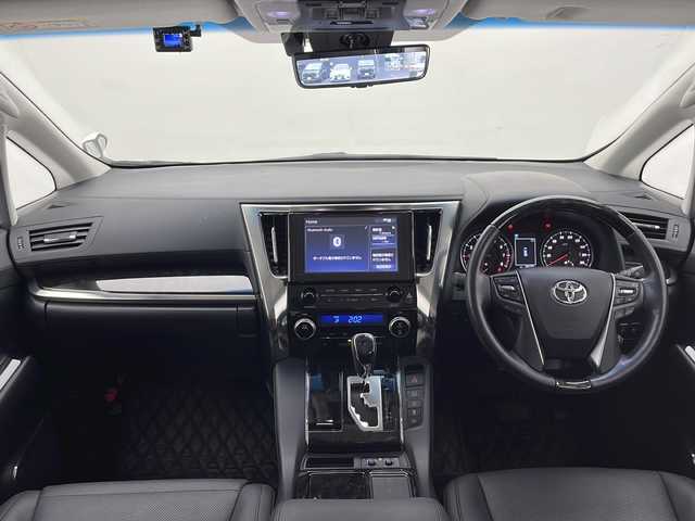 トヨタ アルファード S Cパッケージ 長野県 2021(令3)年 2.7万km ホワイトパールクリスタルシャイン 4WD/純正ディスプレイオーディオ（ナビ機能なし）/Bluetooth／USB/バックカメラ/ETC/前後ドラレコ/デジタルインナーミラー/両側パワスラ/横滑り防止装置/衝突軽減被害システム/パーキングサポートブレーキ/ブラインドスポットモニター/ロードサインアシスト/レーントレーシングアシスト/純正18インチAW装着/社外フロアマット/シートヒータ（前席）/エアシート（前席）/パワーシート（前席／2列目）/シートメモリ（前席）/ステアリングヒーター/ステアリングスイッチ/前後コーナーセンサー/電動リアゲート/三眼ヘッドライト/LEDヘッドライト/スマートキー