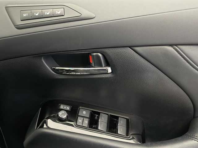 トヨタ アルファード S Cパッケージ 長野県 2021(令3)年 2.7万km ホワイトパールクリスタルシャイン 4WD/純正ディスプレイオーディオ（ナビ機能なし）/Bluetooth／USB/バックカメラ/ETC/前後ドラレコ/デジタルインナーミラー/両側パワスラ/横滑り防止装置/衝突軽減被害システム/パーキングサポートブレーキ/ブラインドスポットモニター/ロードサインアシスト/レーントレーシングアシスト/純正18インチAW装着/社外フロアマット/シートヒータ（前席）/エアシート（前席）/パワーシート（前席／2列目）/シートメモリ（前席）/ステアリングヒーター/ステアリングスイッチ/前後コーナーセンサー/電動リアゲート/三眼ヘッドライト/LEDヘッドライト/スマートキー