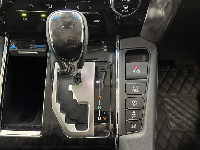 トヨタ アルファード S Cパッケージ 長野県 2021(令3)年 2.7万km ホワイトパールクリスタルシャイン 4WD/純正ディスプレイオーディオ（ナビ機能なし）/Bluetooth／USB/バックカメラ/ETC/前後ドラレコ/デジタルインナーミラー/両側パワスラ/横滑り防止装置/衝突軽減被害システム/パーキングサポートブレーキ/ブラインドスポットモニター/ロードサインアシスト/レーントレーシングアシスト/純正18インチAW装着/社外フロアマット/シートヒータ（前席）/エアシート（前席）/パワーシート（前席／2列目）/シートメモリ（前席）/ステアリングヒーター/ステアリングスイッチ/前後コーナーセンサー/電動リアゲート/三眼ヘッドライト/LEDヘッドライト/スマートキー