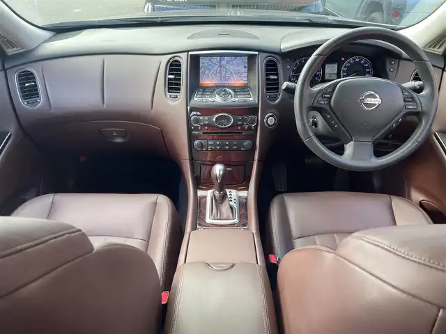 日産 スカイライン クロスオーバー 370GT FOUR Type P 宮城県 2013(平25)年 7.4万km ダークメタルグレー ４WD/純正ナビ/BOSEサウンドシステム/アランドビューモニター/インテリジェントクルーズコントロール/アクティブAFS/高輝度LEDリアコンビネーションランプ/VDC（ビークルダイナミクスコントロール）/車線逸脱警報機能/オートマチックハイビーム/Bluetooth/CD/DVD/パワーシート/シートメモリー/革巻きステアリング/ドライブレコーダー/ビルトインETC