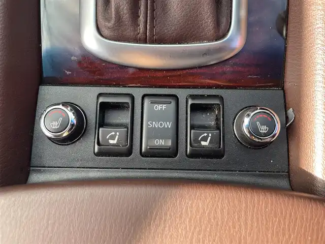 日産 スカイライン クロスオーバー 370GT FOUR Type P 宮城県 2013(平25)年 7.4万km ダークメタルグレー ４WD/純正ナビ/BOSEサウンドシステム/アランドビューモニター/インテリジェントクルーズコントロール/アクティブAFS/高輝度LEDリアコンビネーションランプ/VDC（ビークルダイナミクスコントロール）/車線逸脱警報機能/オートマチックハイビーム/Bluetooth/CD/DVD/パワーシート/シートメモリー/革巻きステアリング/ドライブレコーダー/ビルトインETC