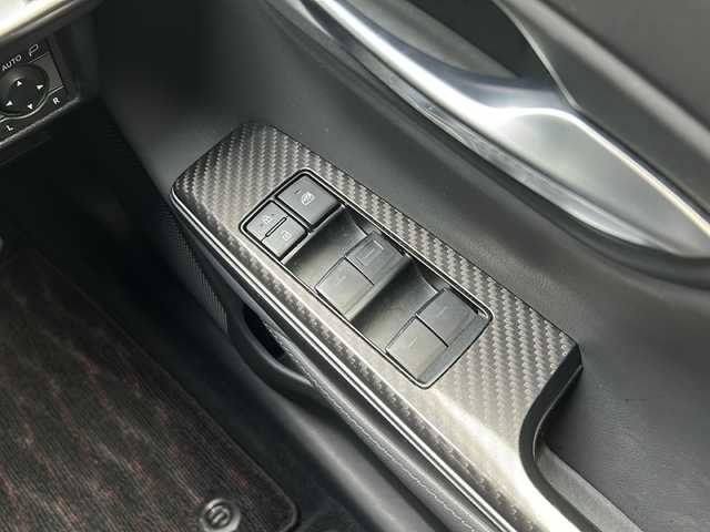 トヨタ クラウン ハイブリッド RS アドバンス Four 広島県 2021(令3)年 4.9万km ブラック 禁煙車/後期型/4WD/純正12型ナビ/バックカメラ/フルセグTV/CD/DVD/USB/トヨタセーフティセンス/レーダークルーズコントロール/レーンキープアシスト/オートハイビーム/BSM/ヘッドアップディスプレイ/合皮シート/前席シートヒーター/前席ベンチレーション/前席パワーシート/ハンドルヒーター/パドルシフト/電動パーキングアシスト/ビルトインETC2.0/社外前後ドライブレコーダー/純正フロアマット/オートライト/LEDヘッドライト/フォグランプ