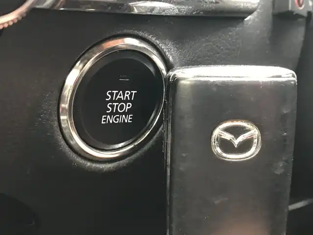 マツダ マツダ３ファストバック 20S バーガンディセレクション 富山県 2019(令1)年 8.8万km ジェットブラックマイカ BOSEサウンド/純正ナビ/フルセグTV/Bluetooth/全周囲カメラ/ドライブレコーダー/衝突被害軽減ブレーキ/コーナーセンサー/レーンキープアシスト/ブラインドスポットモニター/レーダークルーズコントロール/レザーシート/パワーシート/プッシュスタート/スマートキー/ETC