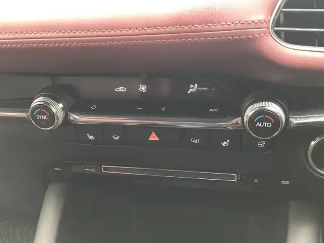 マツダ マツダ３ファストバック 20S バーガンディセレクション 富山県 2019(令1)年 8.8万km ジェットブラックマイカ BOSEサウンド/純正ナビ/フルセグTV/Bluetooth/全周囲カメラ/ドライブレコーダー/衝突被害軽減ブレーキ/コーナーセンサー/レーンキープアシスト/ブラインドスポットモニター/レーダークルーズコントロール/レザーシート/パワーシート/プッシュスタート/スマートキー/ETC